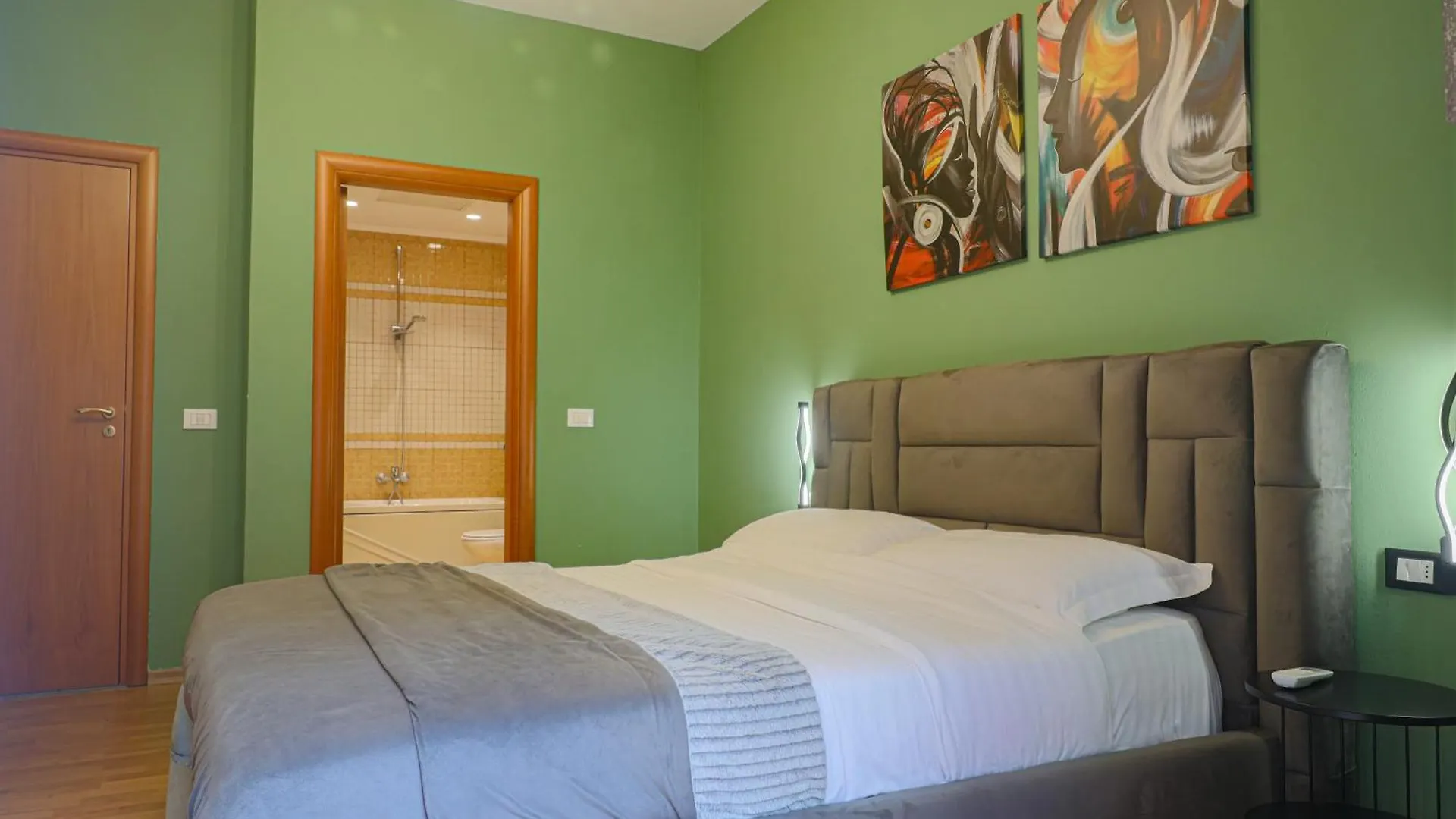 Apartman Middle Center Gallery 1 Skanderbeg Square Tirana Albánia